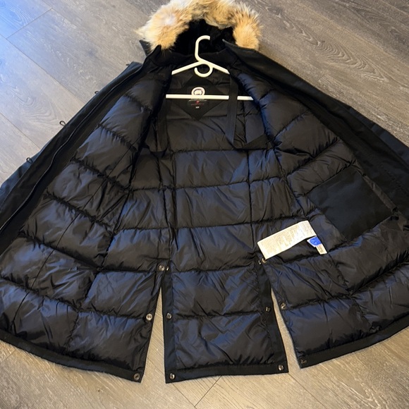 Canada Goose Montebello Down Parka, XS - Picture 5 of 9